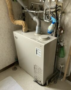 温水暖房ボイラー交換工事 コロナ UHB-120HR(FF)│札幌ボイラーマート